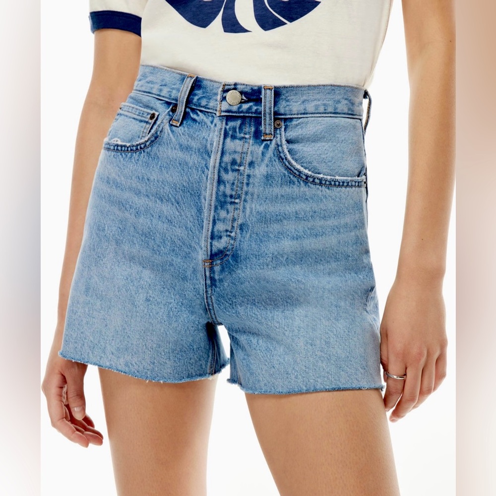 DENIM FORUM The Joni Loose Short Size 25